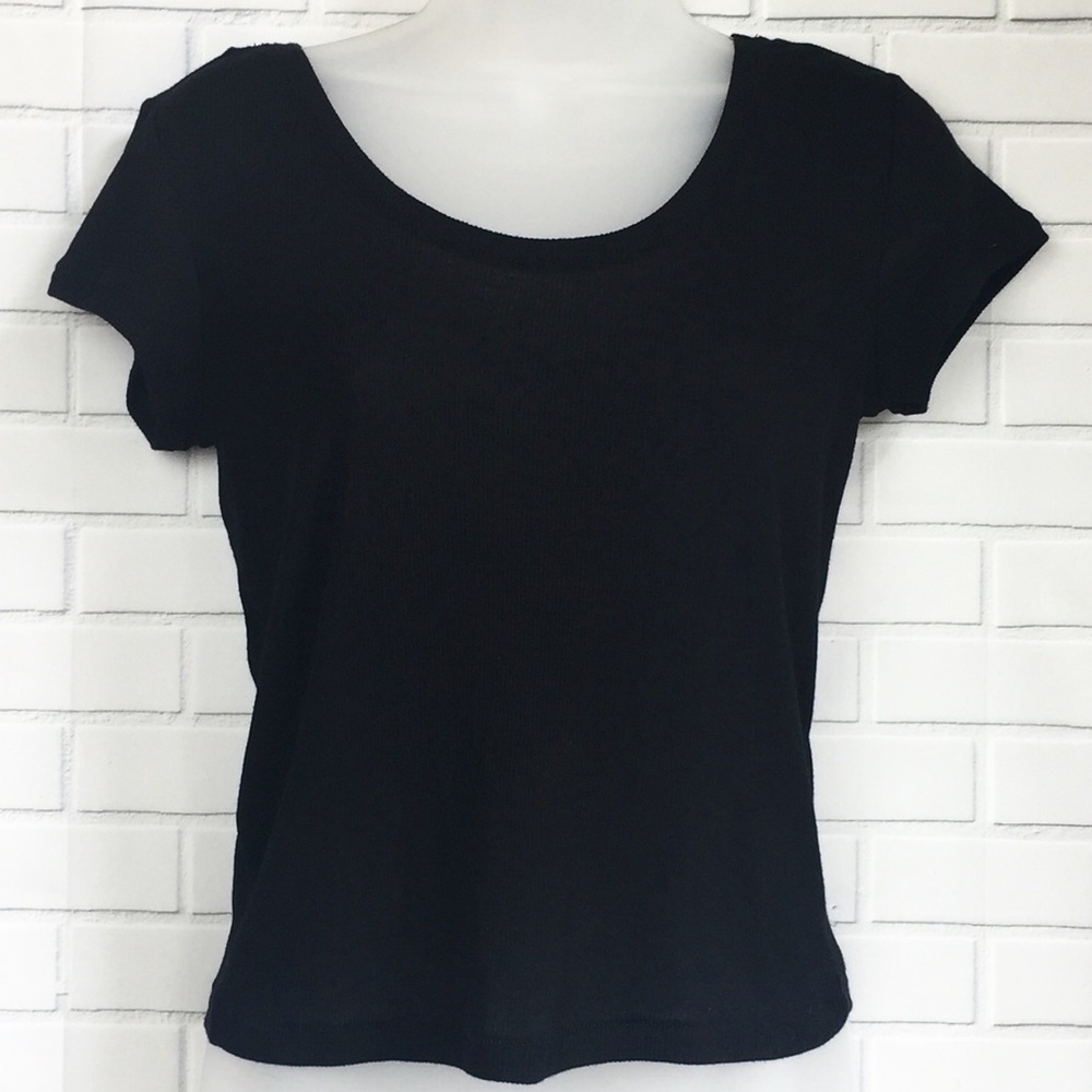 🐝 Basic Black Soft Knit T-Shirt